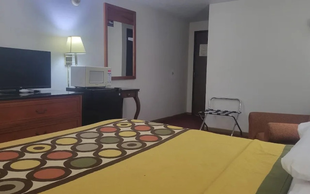 Algona Inn