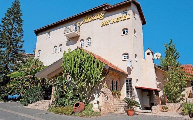 Anais Bay Hotel вид на фасад