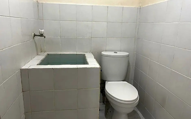 OYO 90812 Hayza Residence Syariah