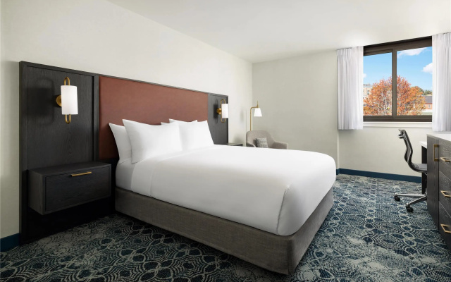 Holiday Inn Concord Downtown