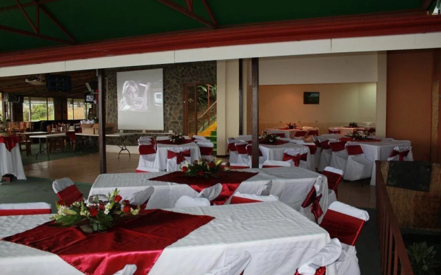 Paradise Inn