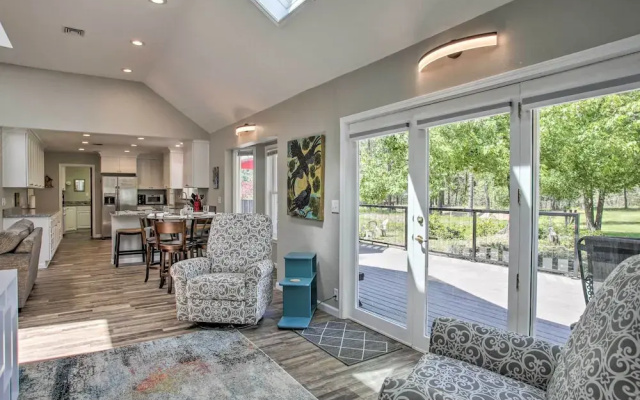 All-seasons Chewelah Home: Fish, Golf & Ski!