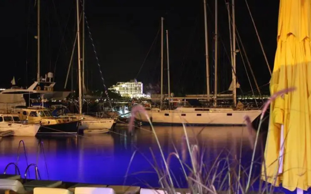 Ella Pansiyon Restaurant Yacht Club