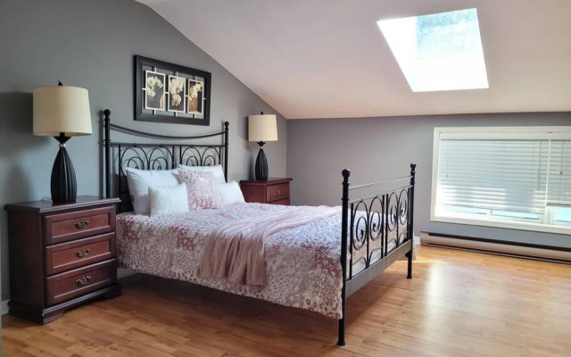 Whispering Pines Riverside Getaway
