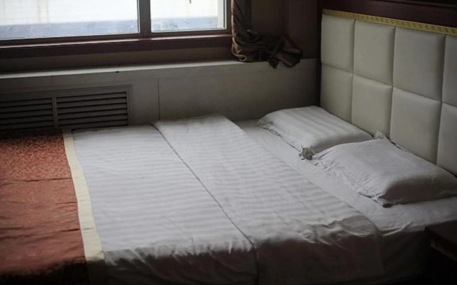 Zhengping Business Hotel
