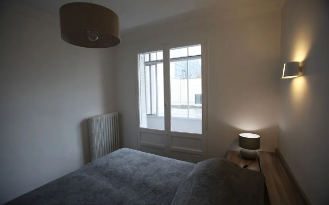 Annecy downtown, big one bedroom apartment