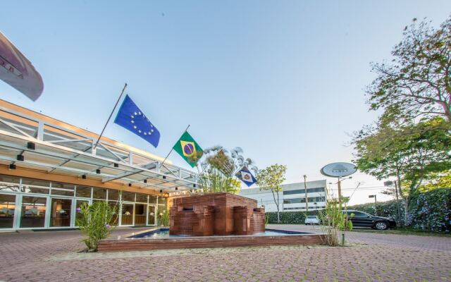 Summit Baobá Hotel вид на фасад