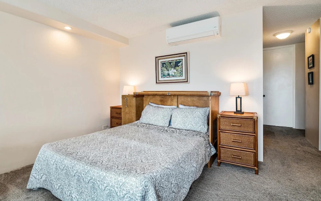Kona Alii 403 by RedAwning