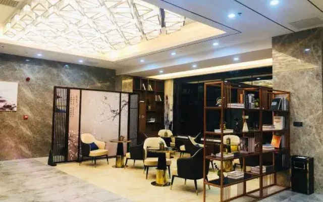 Chifeng Yaochi Collection Hotel