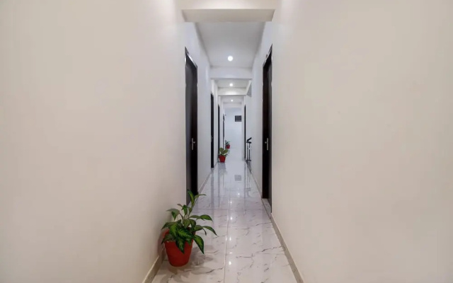 Itsy Hotels Om Pushp Residency