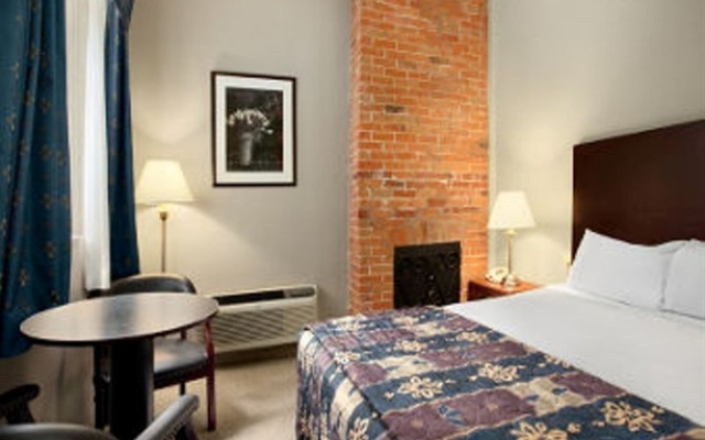 Travelodge Downtown Ottawa Doral Inn