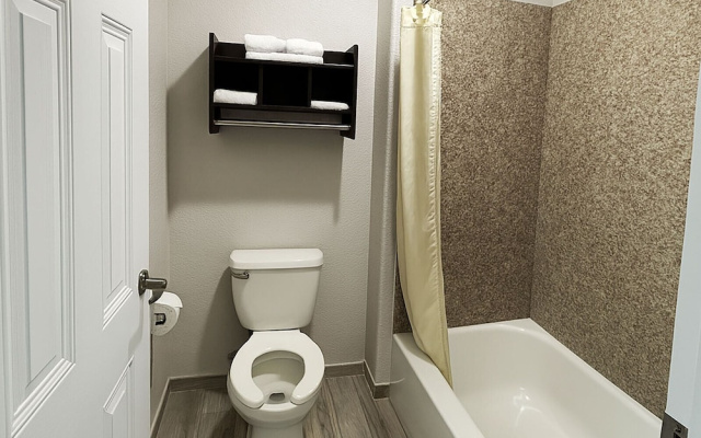 Downtowner Inns & Suites IAH Airport-Humble