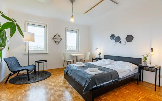 New with a View - Modern Studio