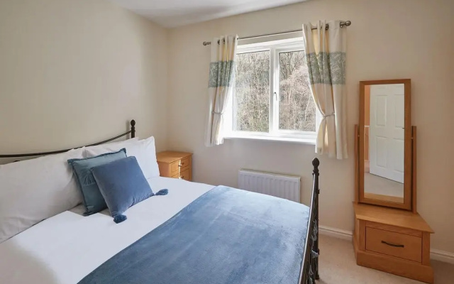 57 Woodland View in Holmfirth