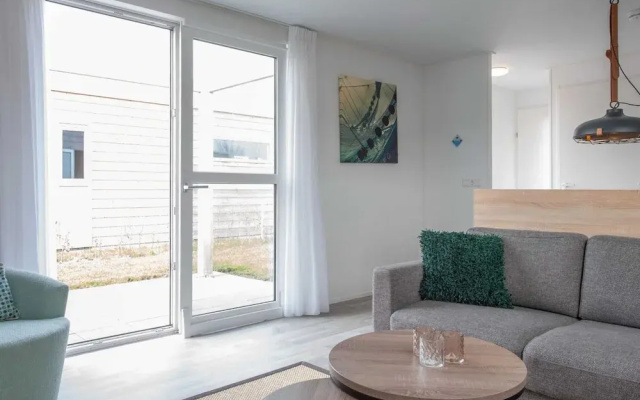 Lodge in Nieuwvliet-bad Near the Beach