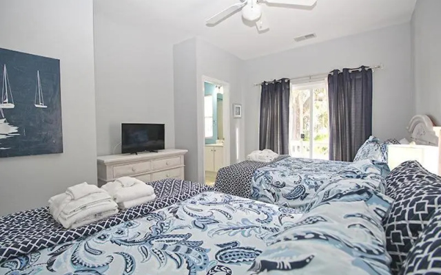Newly Updated Cottage w/ Amazing Golf Course Views - Near Marina & Beach