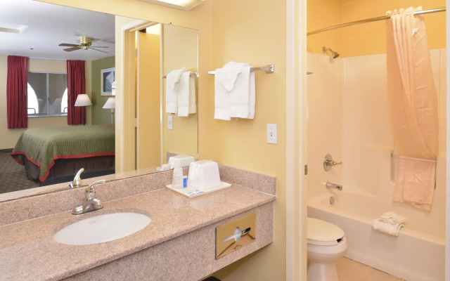 Rodeway Inn Delano