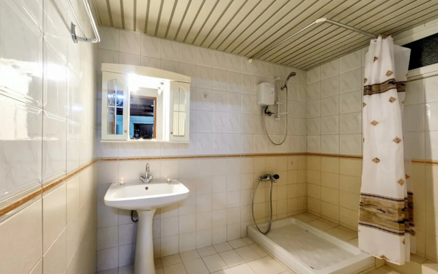 Tesys Studios & Apartments