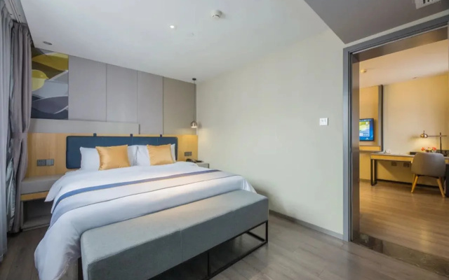 Homeinn Selected Hotel (Changsha Xindaxin Wu Yi Square Subway Station)