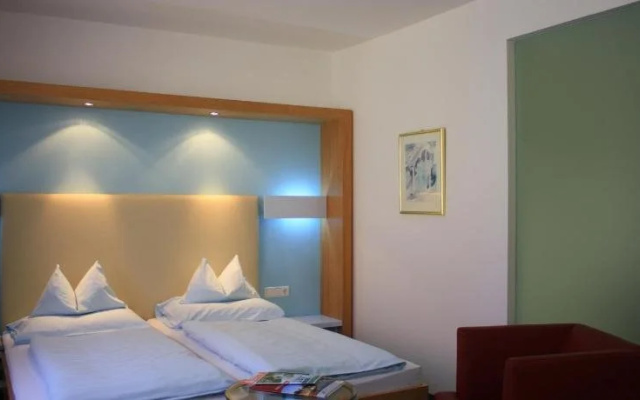 Dom Hotel