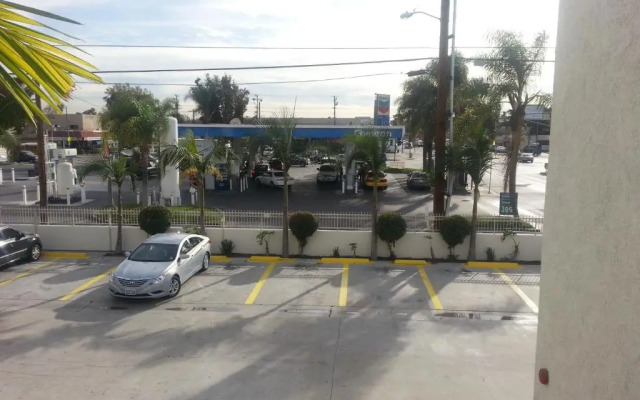 Motel 6 Bell Gardens
