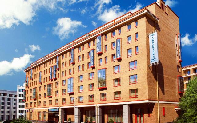 Гостиница Crowne Plaza Moscow - Tretyakovskaya вид на фасад