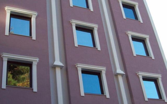 Lonca Hotel вид на фасад