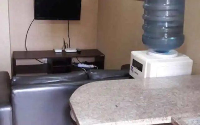 Ester Room Apartemen Kebagusan City