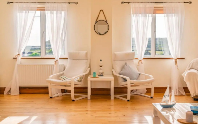 Aran Walkers Lodge (Adults Only)