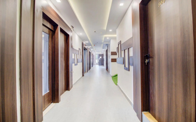 OYO 69614 Hotel Diamond