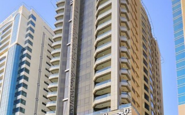 Отель Al Majaz Premiere Deluxe Hotel Apartment ОАЭ, Шарджа - отзывы, цены и фото номеров - забронировать отель Al Majaz Premiere Deluxe Hotel Apartment онлайн вид на фасад