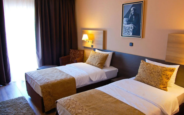 Hill Hotel