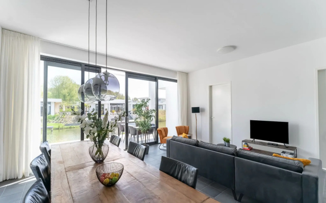 Attractive Villa in Zeewolde With Garden