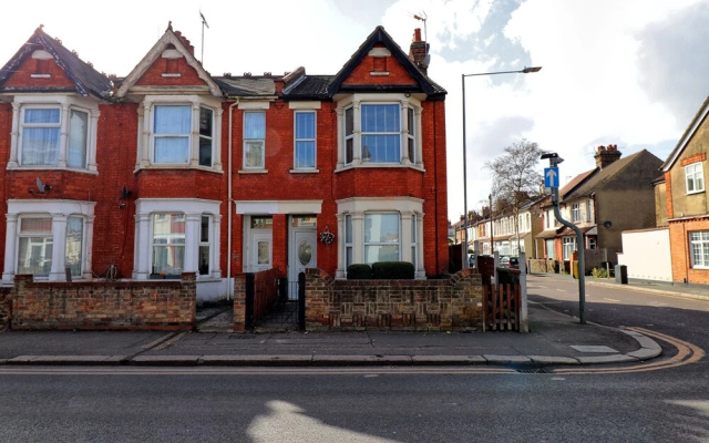 Captivating 2bed House in Southend Pet Friendly!