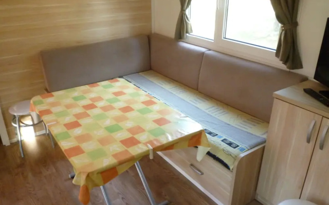 Mobile Home Pisak-directly on the Pebble Beach