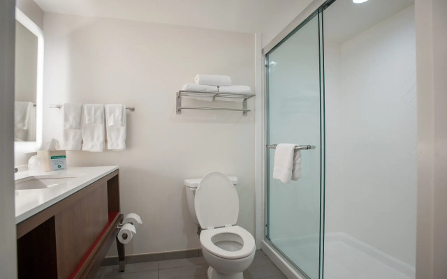 Holiday Inn Pensacola - University Area by IHG