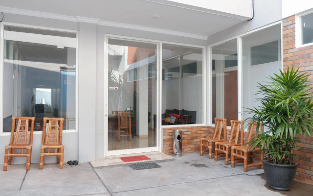 Hotel O 111 Residence