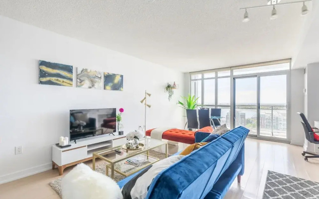 Gorgeous Luxury Condos near the CN Tower