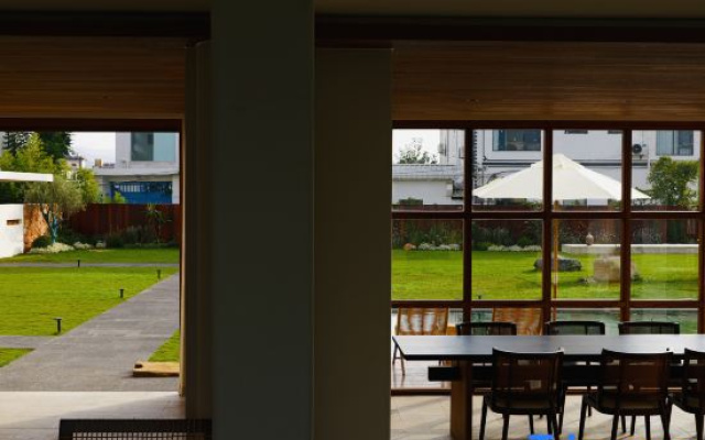 Dali Yuefu Li • Longkan Pan • Eight-Mu Luxury Courtyard