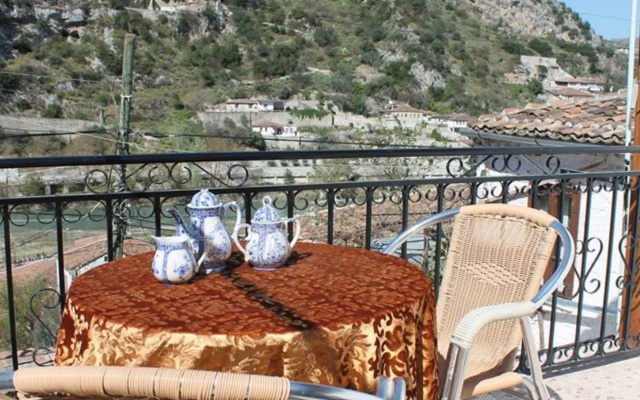Anas Rest House