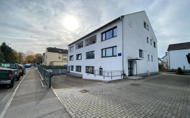 BRIGHT - Spacious Studio for 4 - Kitchen - Parking