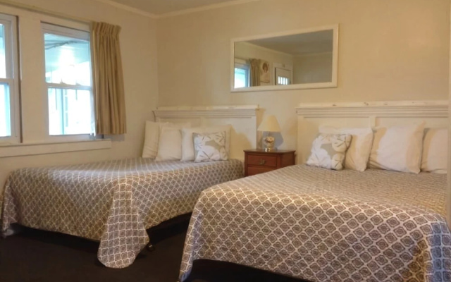 Seascape Inn
