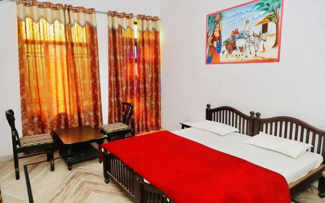 Serene private room with pool, 1.3 km from Pushkar Lake