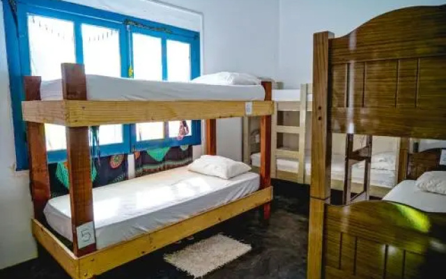 Hostel Roots