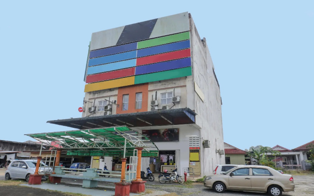 Oyo 90162 Aj Hotel