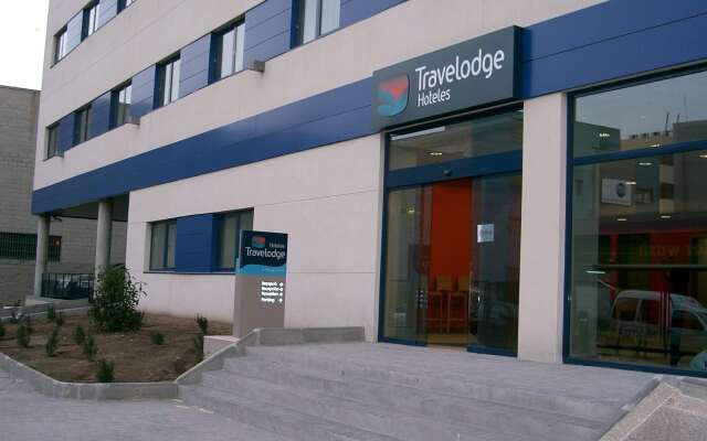 Hotel Travelodge Barcelona Fira вид на фасад