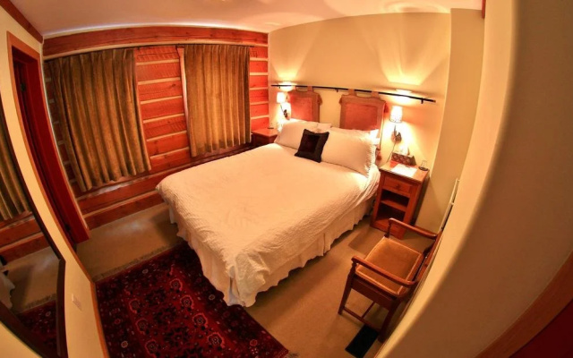 Earl Grey Lodge