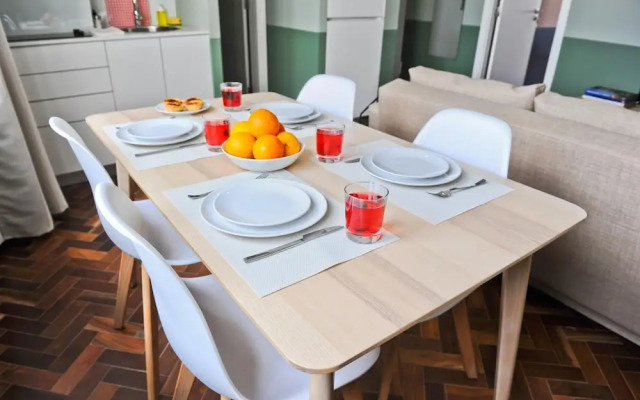 Prosecco Lifestyle in Lisbon by Misha s Place 4B