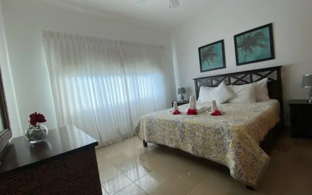 Penthouse With Rooftop and Pool & Beach Access