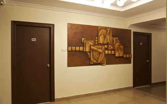 OYO 17375 My Place Kondapur Hicc